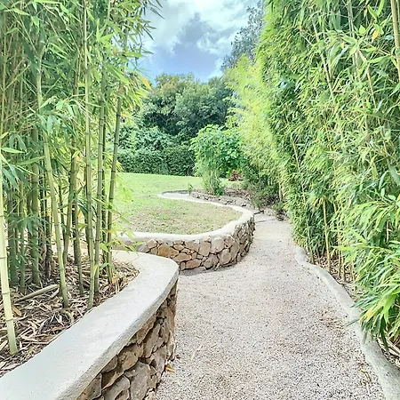 Bamboo Βίλα