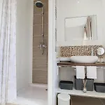 Bamboo Villa *
