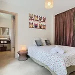Bamboo Villa *